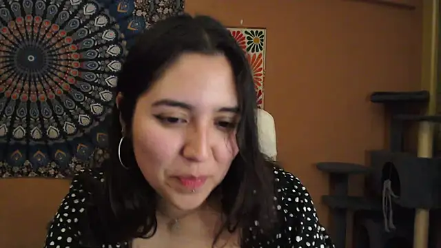 Snapshot of IntimateTales chatting on December 2024 09:05:01 PM IntimateTales online show from December 2024 09:05:01 PM