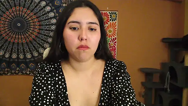 Snapshot of IntimateTales chatting on January 2025 05:09:02 PM IntimateTales online show from January 2025 05:09:02 PM