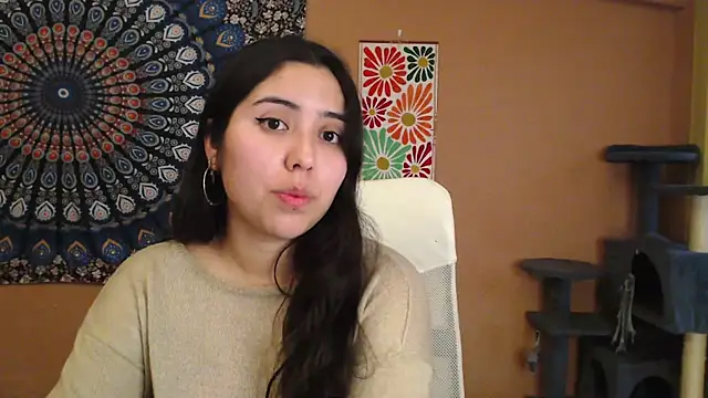 Snapshot of IntimateTales chatting on January 2025 03:54:02 PM IntimateTales online show from January 2025 03:54:02 PM