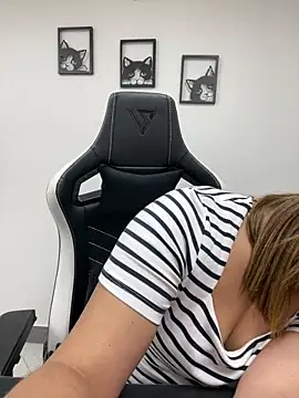 KellyBrooklyn  online show from March 2025 01:15:01 PM