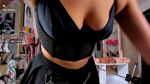 Snapshot of deepthroatlatina chatting on February 2025 04:50:02 AM deepthroatlatina online show from February 2025 04:50:02 AM