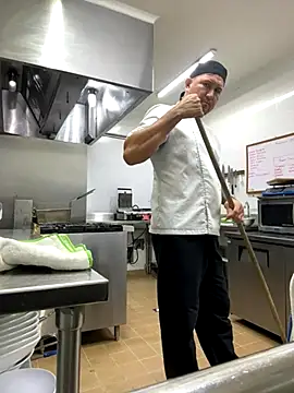 xavier 1988 online show from October 2025 12:18:01 AM