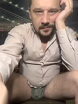 DanielOhCool online show from December 2024 09:02:01 PM