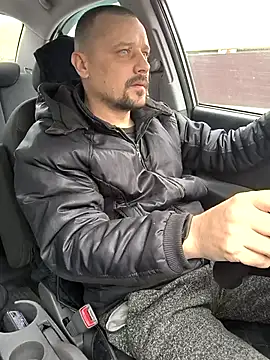 DanielOhCool online show from April 2026 10:11:01 AM