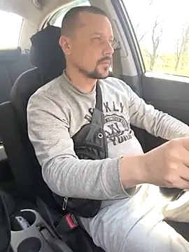 DanielOhCool online show from April 2026 09:01:01 AM