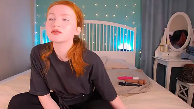 Snapshot of GingerArin chatting on November 2025 12:48:02 PM GingerArin online show from November 2025 12:48:02 PM