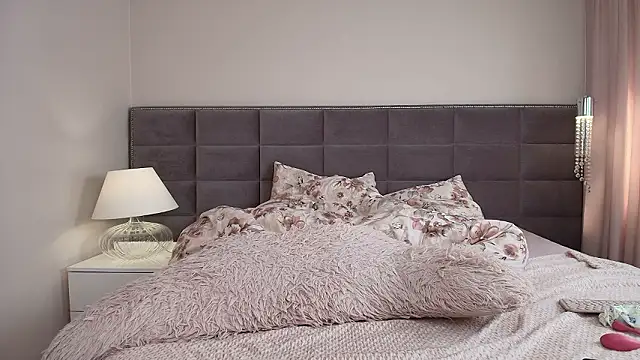 sensual jasmine online show from March 2026 08:40:02 AM