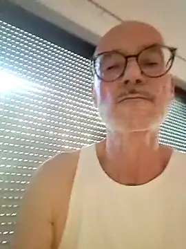 BerndisCam online show from July 2026 04:35:02 PM