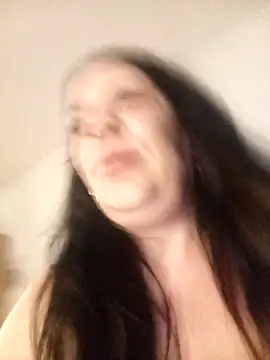 Leanne43 online show from April 2026 09:15:01 PM