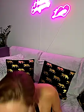 Snapshot of VickyDiamondx chatting on September 2025 06:19:01 PM VickyDiamondx online show from September 2025 06:19:01 PM