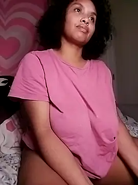 Snapshot of TasteeKitty chatting on January 2026 10:07:02 AM TasteeKitty online show from January 2026 10:07:02 AM