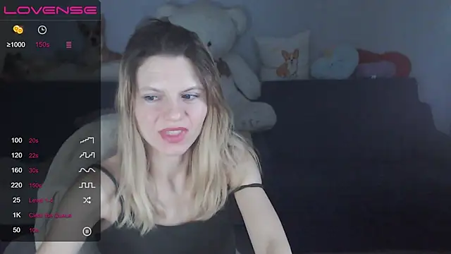 Snapshot of night_is_dark chatting on January 2025 11:02:02 PM night is dark online show from January 2025 11:02:02 PM