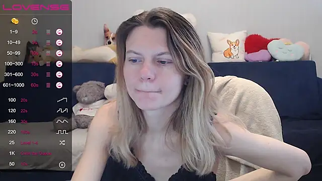 Snapshot of night_is_dark chatting on January 2025 02:31:02 PM night is dark online show from January 2025 02:31:02 PM