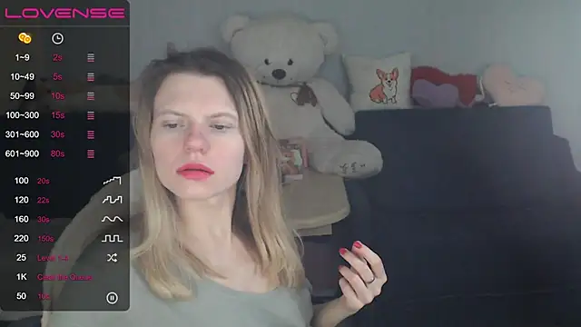 Snapshot of night_is_dark chatting on February 2025 10:06:02 PM night is dark online show from February 2025 10:06:02 PM