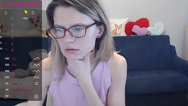 Snapshot of night_is_dark chatting on March 2025 06:41:02 PM night is dark online show from March 2025 06:41:02 PM