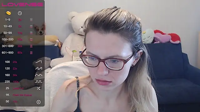 Snapshot of night_is_dark chatting on March 2025 05:37:01 PM night is dark online show from March 2025 05:37:01 PM