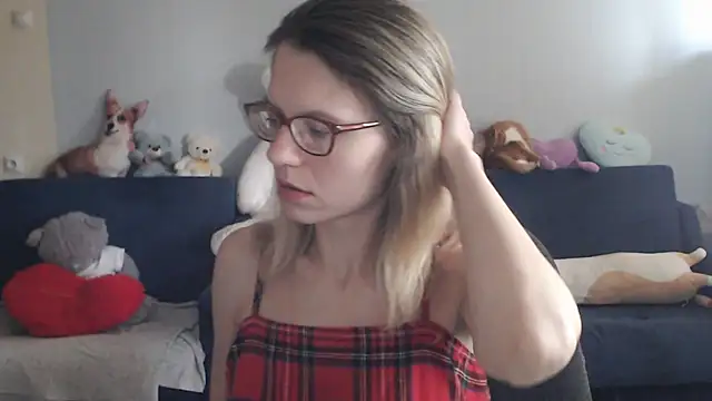 Snapshot of night_is_dark chatting on September 2025 02:06:01 PM night is dark online show from September 2025 02:06:01 PM