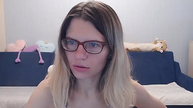 Snapshot of night_is_dark chatting on October 2025 02:10:01 PM night is dark online show from October 2025 02:10:01 PM