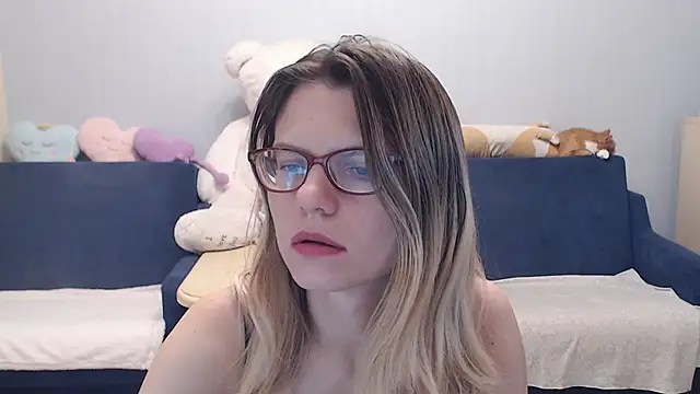 Snapshot of night_is_dark chatting on November 2025 06:34:02 PM night is dark online show from November 2025 06:34:02 PM