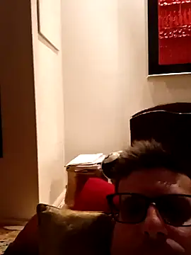 Snapshot of dario84rozz chatting on April 2026 02:21:01 PM dario84rozz online show from April 2026 02:21:01 PM