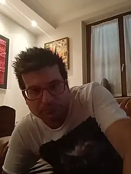 Snapshot of dario84rozz chatting on July 2026 01:48:02 PM dario84rozz online show from July 2026 01:48:02 PM