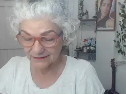 FunnyGrandma online show from September 2025 01:27:01 AM