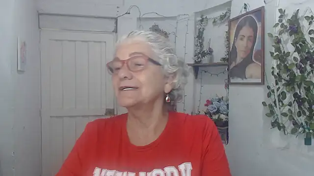 FunnyGrandma online show from September 2025 02:13:02 AM