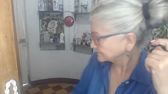Snapshot of FunnyGrandma chatting on May 2026 09:31:02 PM FunnyGrandma online show from May 2026 09:31:02 PM