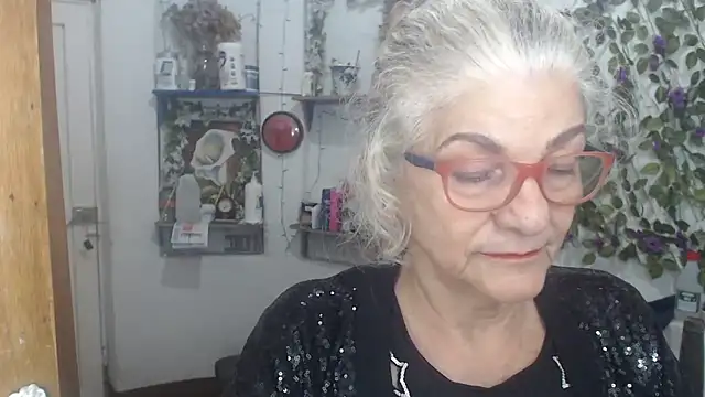 Snapshot of FunnyGrandma chatting on May 2026 03:34:01 AM FunnyGrandma online show from May 2026 03:34:01 AM