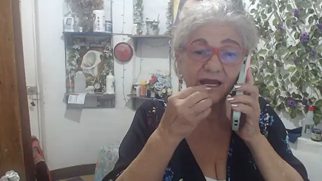 Snapshot of FunnyGrandma chatting on May 2026 12:16:02 AM FunnyGrandma online show from May 2026 12:16:02 AM
