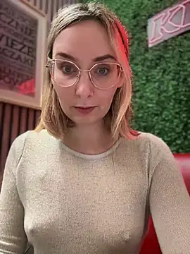 The Snowwhitee online show from January 2025 09:15:01 PM