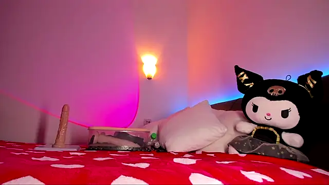 Snapshot of LizaLoveness chatting on February 2025 01:47:01 AM LizaLoveness online show from February 2025 01:47:01 AM