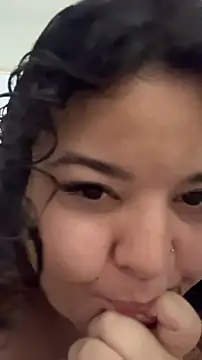 Snapshot of valentinny chatting on October 2025 03:43:01 PM valentinny online show from October 2025 03:43:01 PM