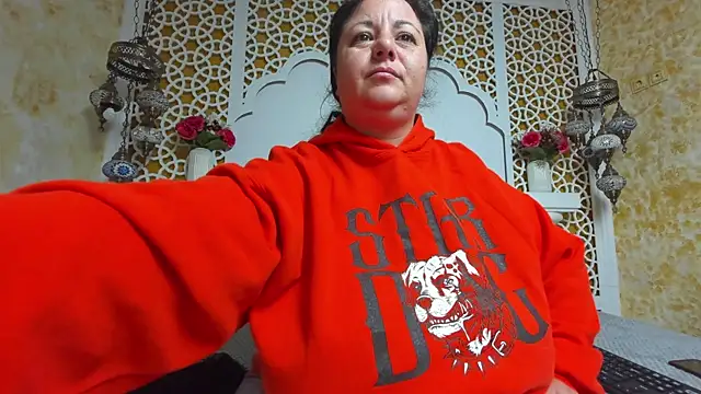 Snapshot of AleshaArabian chatting on October 2025 02:29:01 AM AleshaArabian online show from October 2025 02:29:01 AM