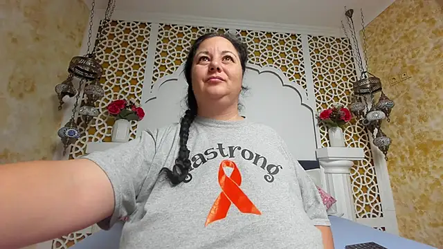 Snapshot of AleshaArabian chatting on November 2025 05:29:02 AM AleshaArabian online show from November 2025 05:29:02 AM