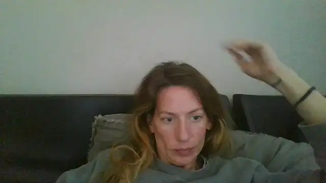 Rhodesxox online show from November 2025 05:57:02 PM