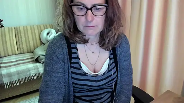 lauraoven online show from June 2026 07:22:01 AM
