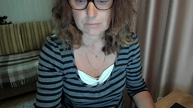 lauraoven online show from July 2026 09:17:01 AM