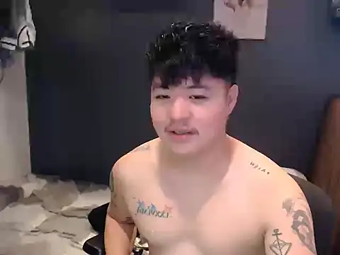 Snapshot of ASIANken911 chatting on December 2025 11:24:01 PM ASIANken911 online show from December 2025 11:24:01 PM