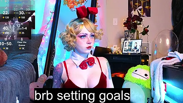 Snapshot of Ivey_and_James chatting on December 2024 10:13:02 PM Ivey and James online show from December 2024 10:13:02 PM