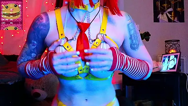 Snapshot of Ivey_and_James chatting on January 2025 10:54:02 PM Ivey and James online show from January 2025 10:54:02 PM