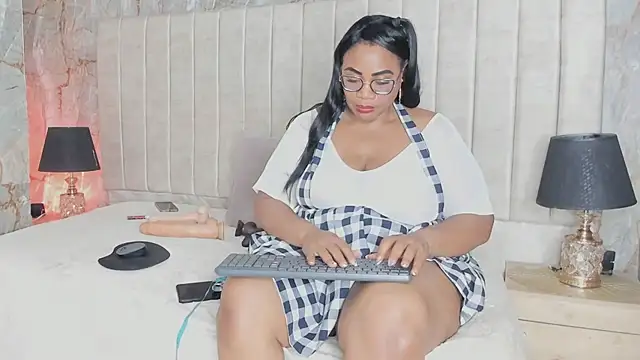 AranzaLatinBlacks online show from February 2025 03:05:02 PM