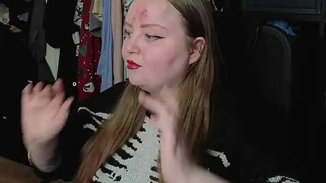 EMMA  CONNOR online show from December 2025 09:00:01 PM