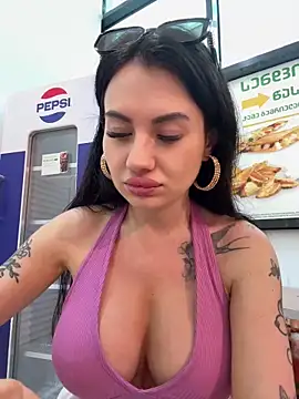 Snapshot of Wet__Bunny chatting on June 2026 12:07:02 PM Wet Bunny online show from June 2026 12:07:02 PM