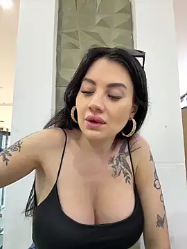 Snapshot of Wet__Bunny chatting on June 2026 06:16:02 AM Wet Bunny online show from June 2026 06:16:02 AM