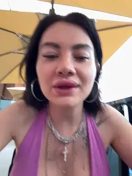 Snapshot of Wet__Bunny chatting on June 2026 06:18:02 AM Wet Bunny online show from June 2026 06:18:02 AM