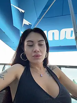Snapshot of Wet__Bunny chatting on July 2026 10:21:02 AM Wet Bunny online show from July 2026 10:21:02 AM