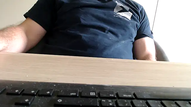 Snapshot of mrbigballs chatting on June 2026 04:46:01 PM mrbigballs online show from June 2026 04:46:01 PM