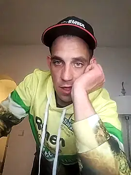 Codymc89 online show from November 2025 07:36:02 PM