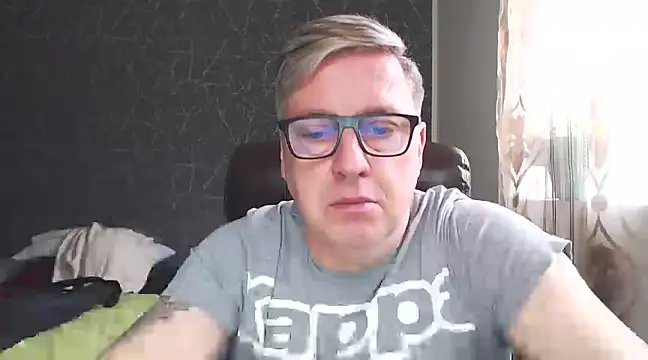 Snapshot of RobertStripX chatting on February 2025 09:19:01 AM RobertStripX online show from February 2025 09:19:01 AM